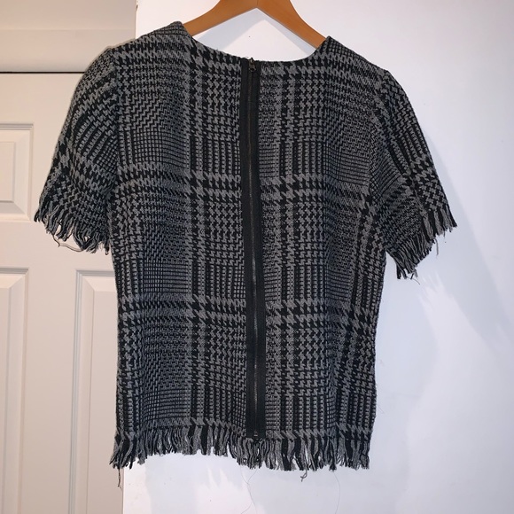R Dakota Houndstooth Short Sleeve Sweater - Picture 2 of 7